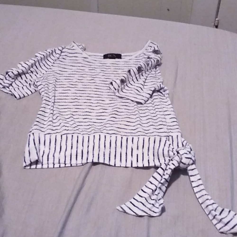 STRIPPED MID CROP HALF SLEEVE SHIRT